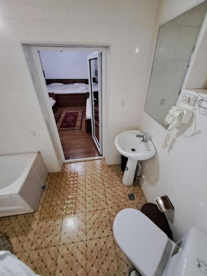 Ohun Caravan Sarai XIX Boukhara Extérieur photo
